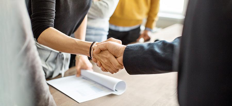 Closing the Deal⁣ Negotiation Tips for Maximizing Profits