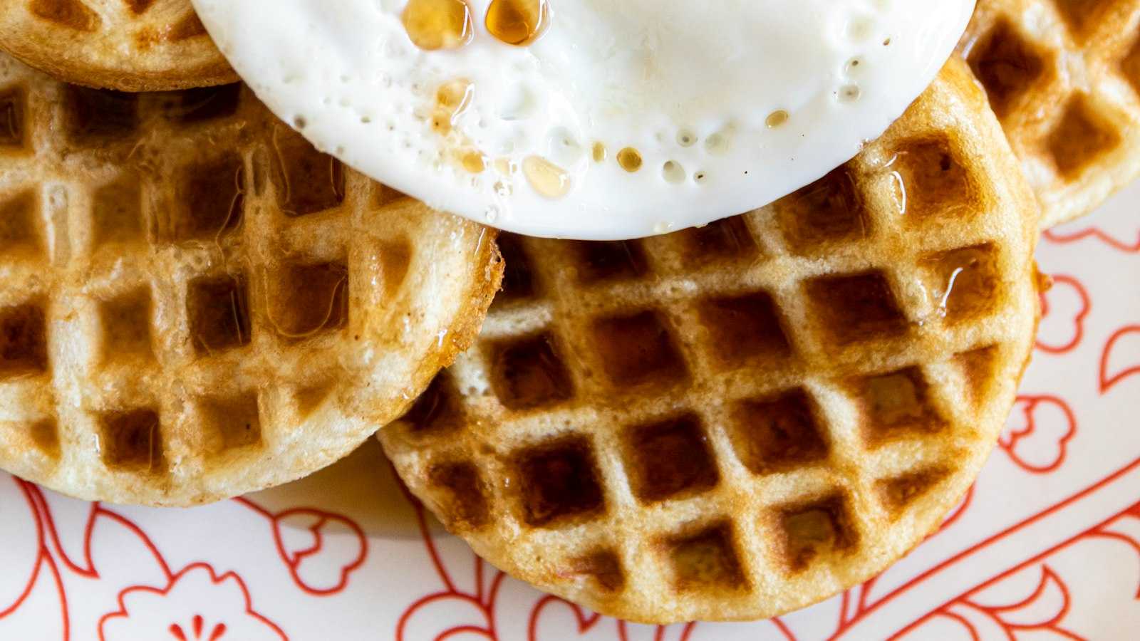 15 Delicious and Easy Bridal Shower Snack Ideas